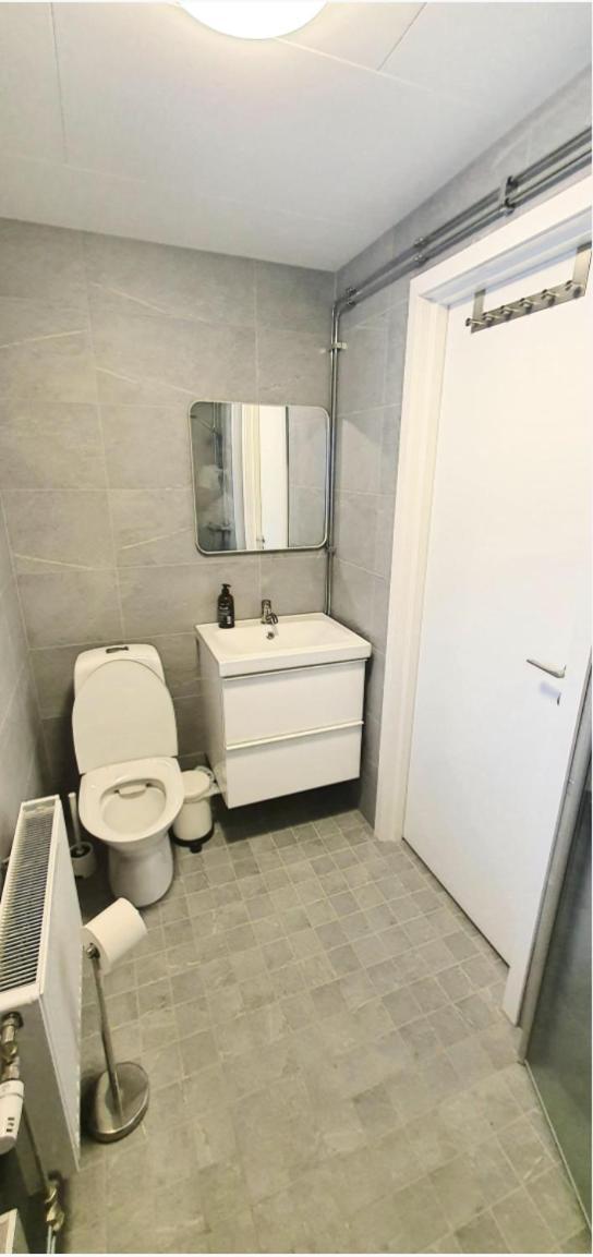 Private Room With No Windows In Shared House-5 Umea Exterior photo